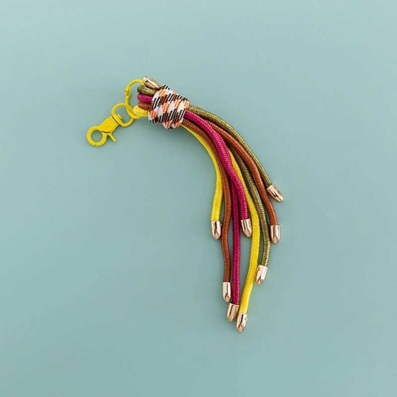 Keychains Lanyards Handmade Key Holder Functional Accessory Convenient Hand Woven Lanyard Fringe Keyrings for Backpacks Bag H250115