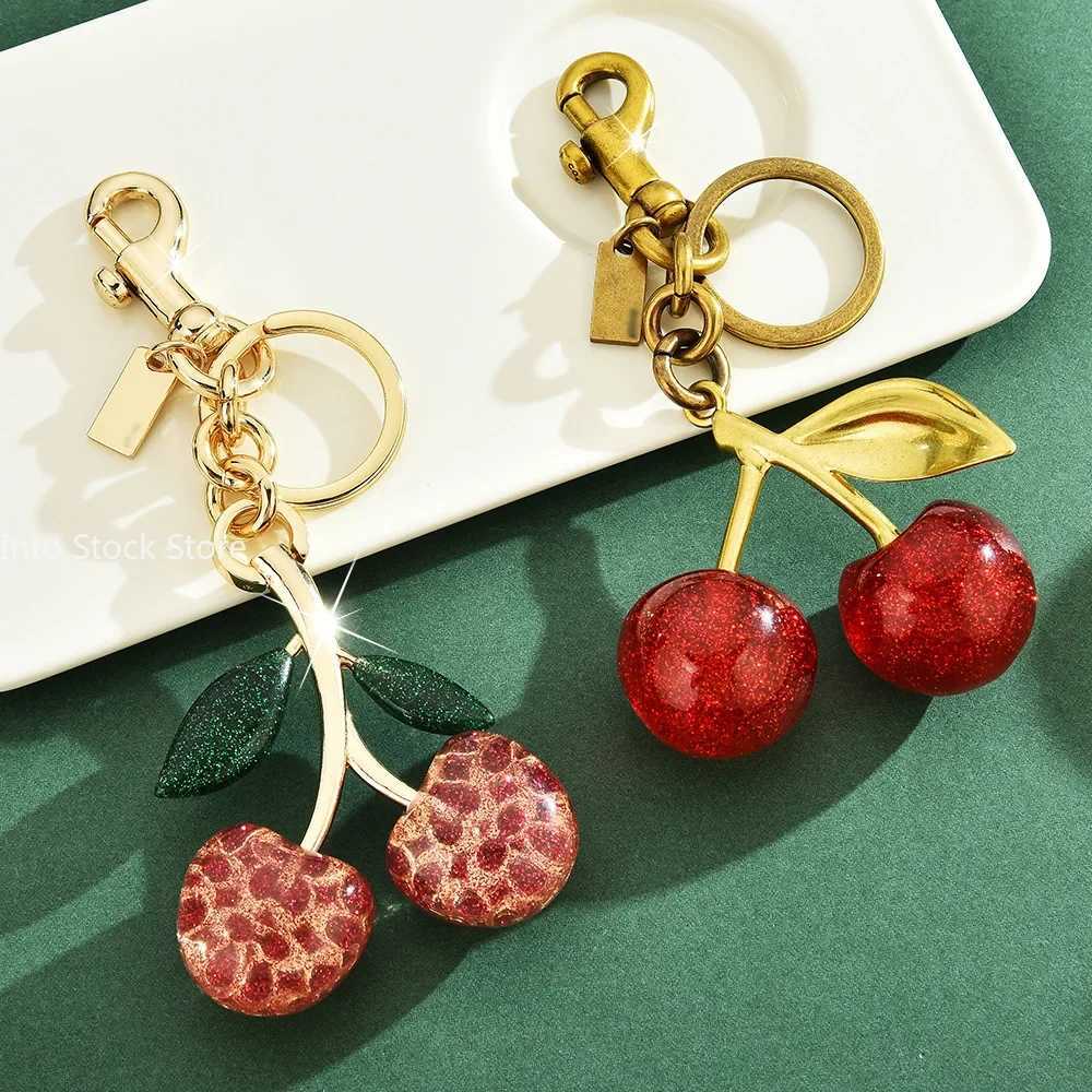 Keychains Lanyards Fashion Delicious Red Cherry Keychain Summer Fruits Cherries Pendant Keyring For Women Men Jewelry Bag Key Accessories Gift H250115