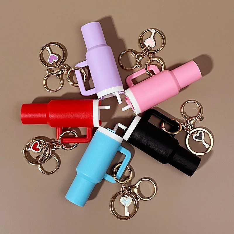 Keychains Lanyards Mini Cup Keychain Cute Tumbler Key Ring Chapstick Holder Handbag Charms Accessories H250115