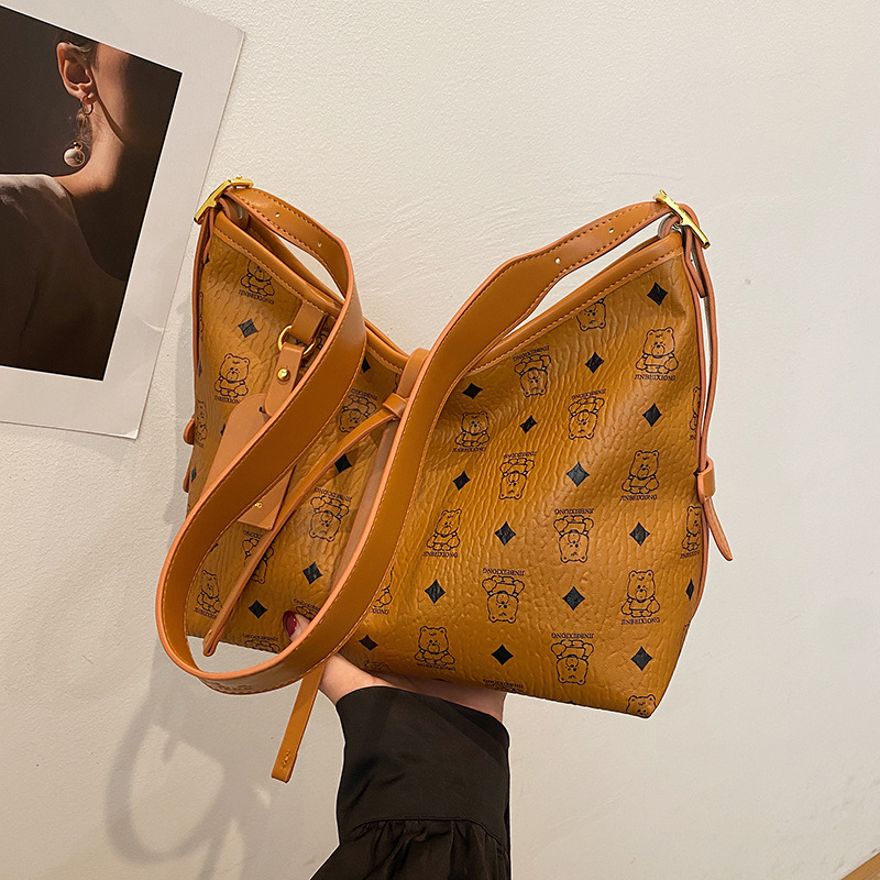 Free shipping designer bag Shoulder Bags single tote bag bear Crossbody bag fashion womens bag