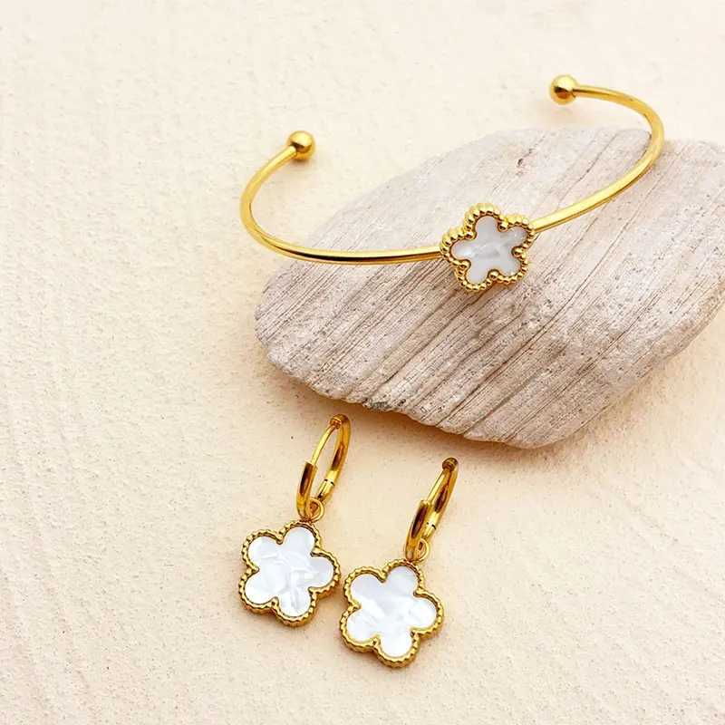 Bangle Lucky 5 Four Leaf Clover Bracelet Wome Gold 18K Plated Bangles High-end Stainless Steel Jewelry Accessories H250115