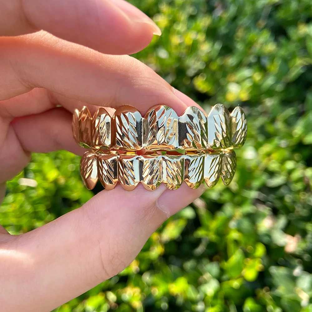 RACHELZ Hip Hop 8/8 Pattern Tooth Caps Gold Plated Teeth Grillz Braces Punk Dental Grills For Men Women Body JewelryXJ250114