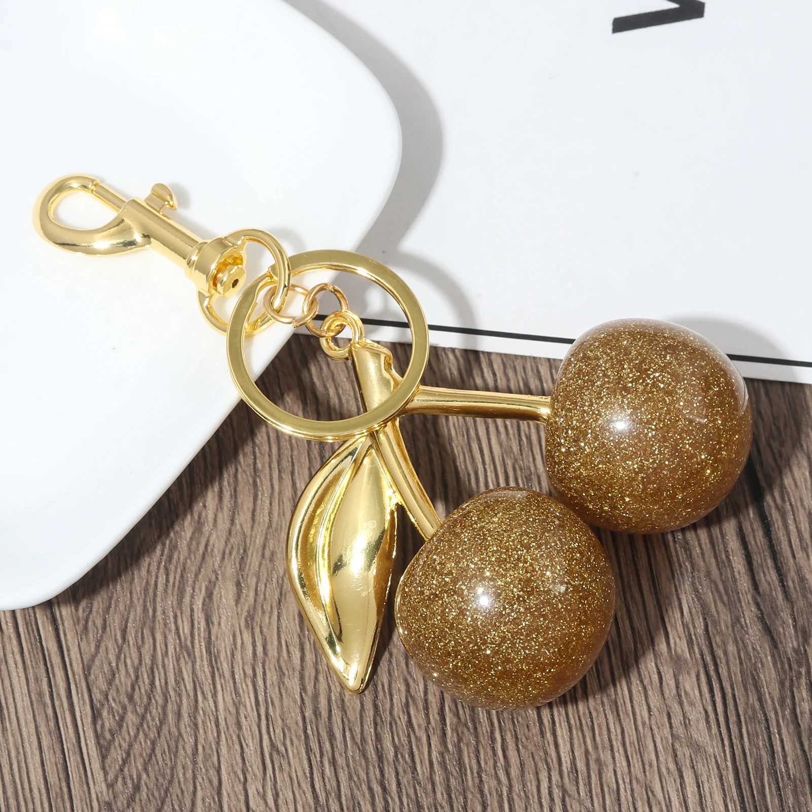 Keychains Lanyards Fashion Delicious Golden Cherry Keychain Summer Fruit Pendant Key Ring Women Men Jewelry Bag Accessories Gift H250115