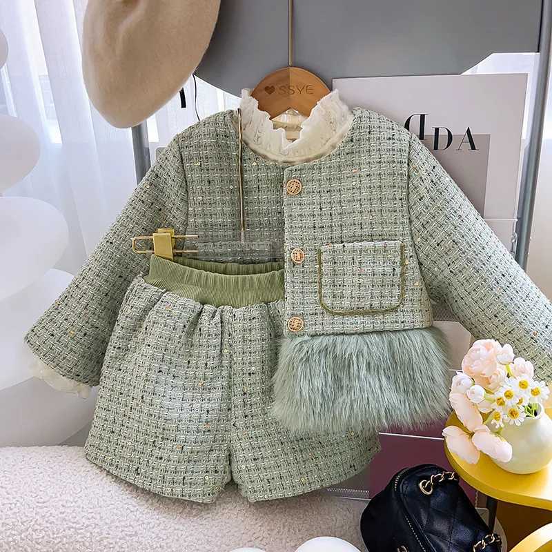 Clothing Sets Winter girls fashion plus wool suit little girls cute little perfume fluff warm two-piece baby girls baby clothes Y241129MMXE