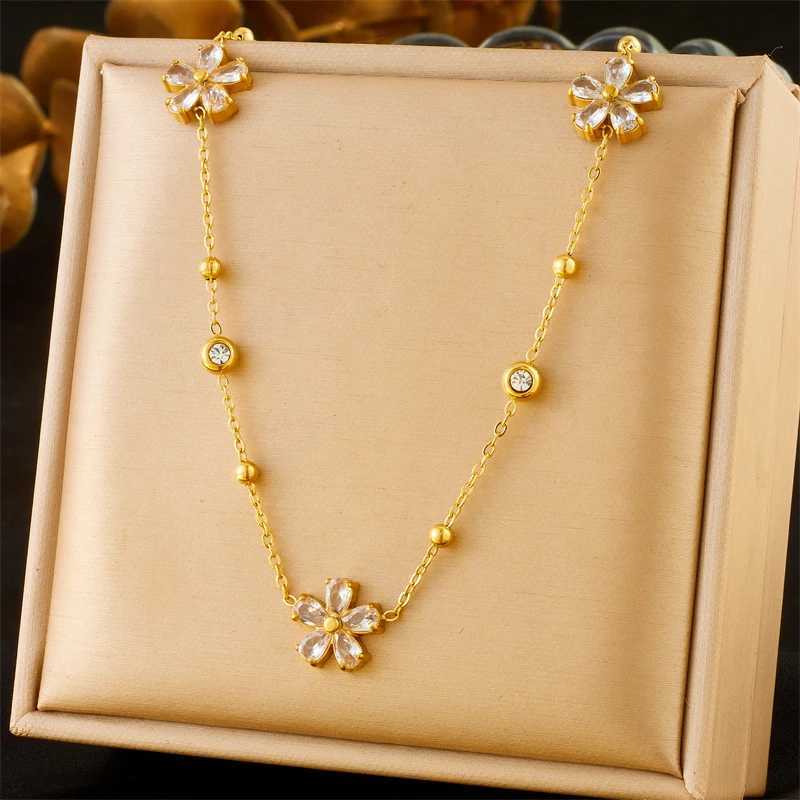 Bracelet Earrings Necklace DIEYURO 316L Stainless White Rhinestone Five Leaf Flowers Suit For Women Girl New Trend Non-fading Jewelry Set H250115
