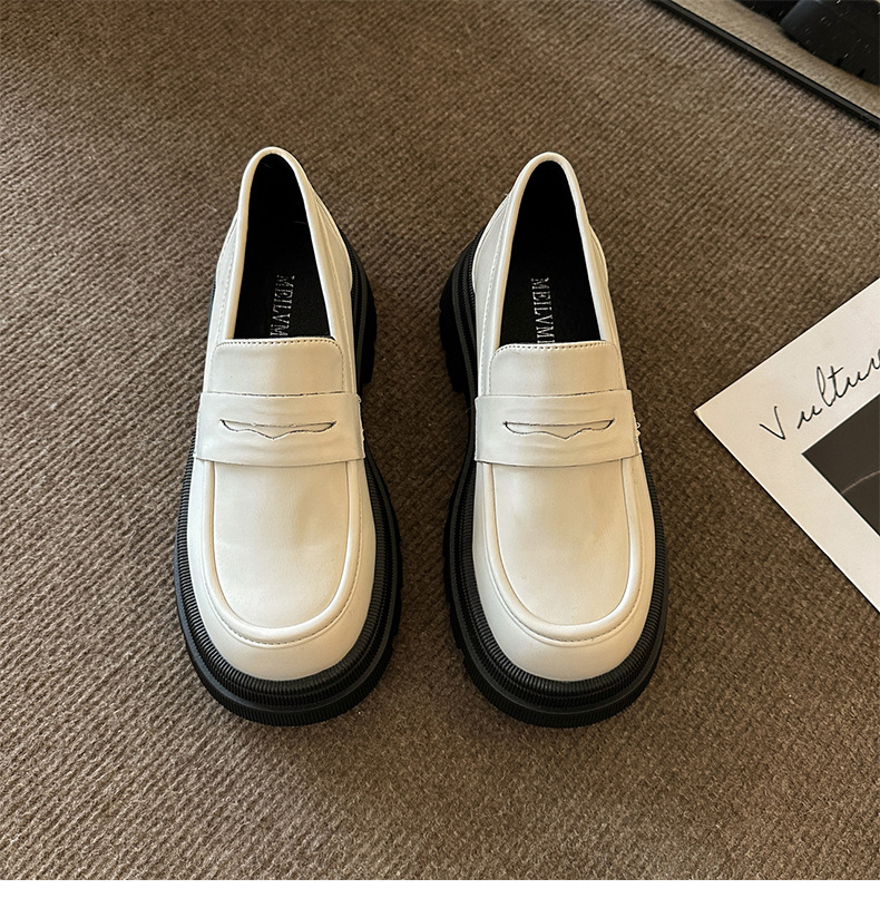 White Japanese vintage small leather shoes women 2025 spring new thick soled thick heels Mary Jane shoes French single shoes