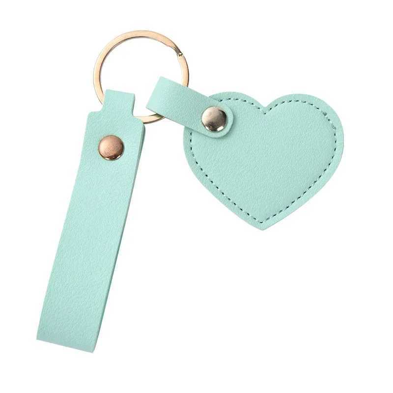 Keychains Lanyards Customized Heart Leather Keychain Print Colorful Key Chain Laser Engrave Personalize Love Couple Keyring Car Bag Accessory H250115