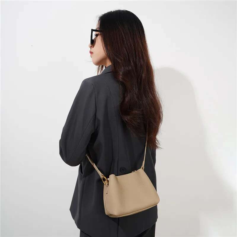 Leather Crossbody Bucket Bag: Trendy Cowhide Shoulder Messenger Ladies - Lightweight For Daily Use
