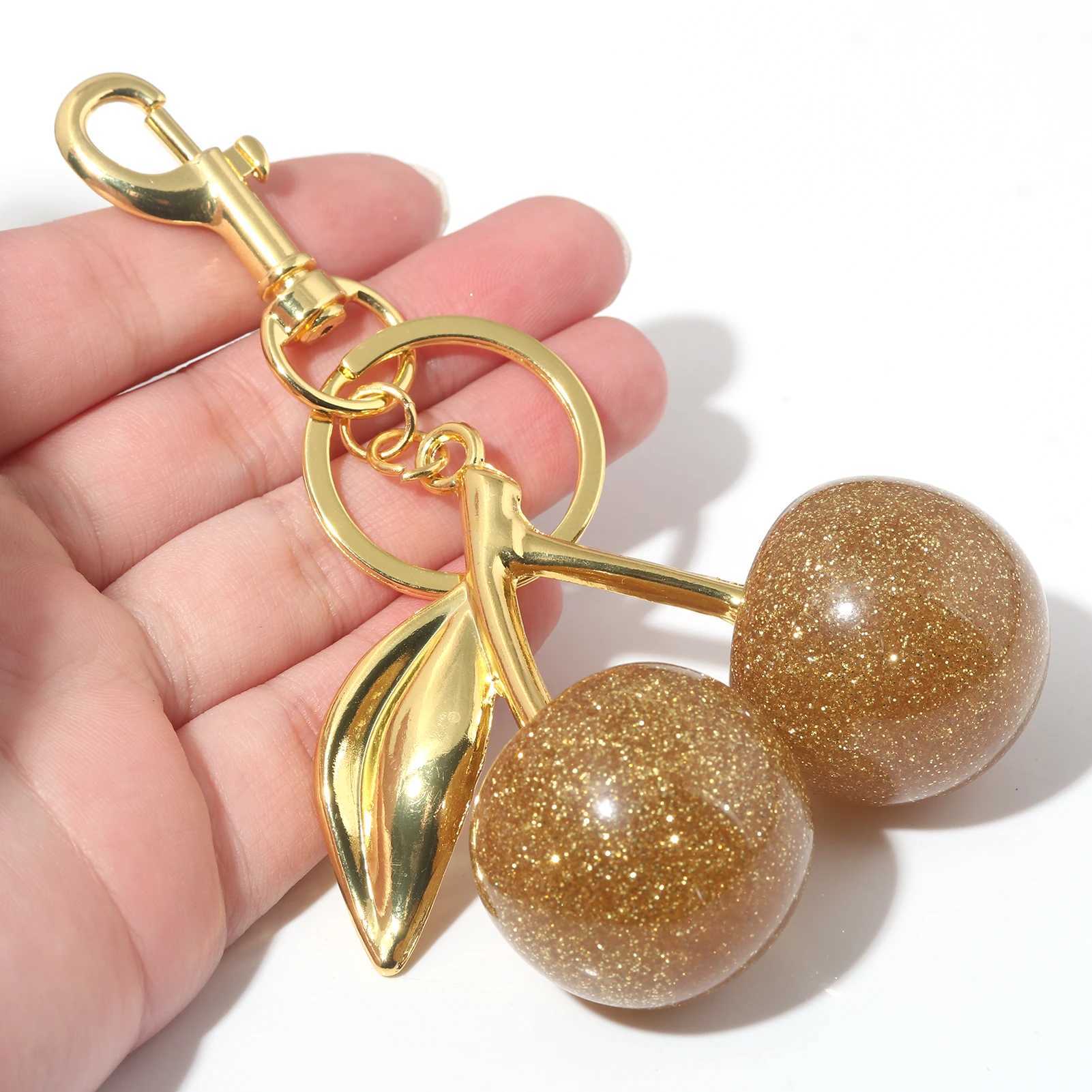 Keychains Lanyards Fashion Delicious Golden Cherry Keychain Summer Fruit Pendant Key Ring Women Men Jewelry Bag Accessories Gift H250115