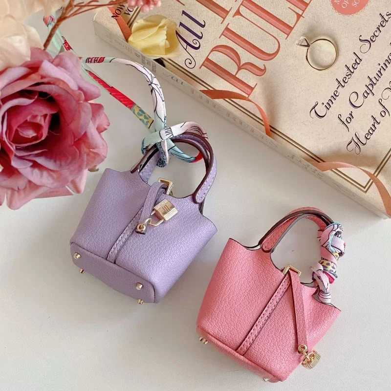 Keychains Lanyards Other Event Party Supplies Mini Earphone Bag High end Womens Small Pendant Decorative Leather Car Keychain Girl mouth red envelope 