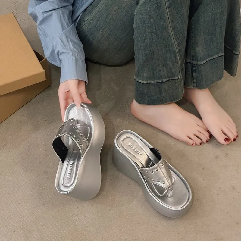 Rivet Wedges Flip ps Women Summer Shoes Round Toe Thick Soled Slippers Fashion Solid Chunky 8cm High Heels Slides Sandals 250213