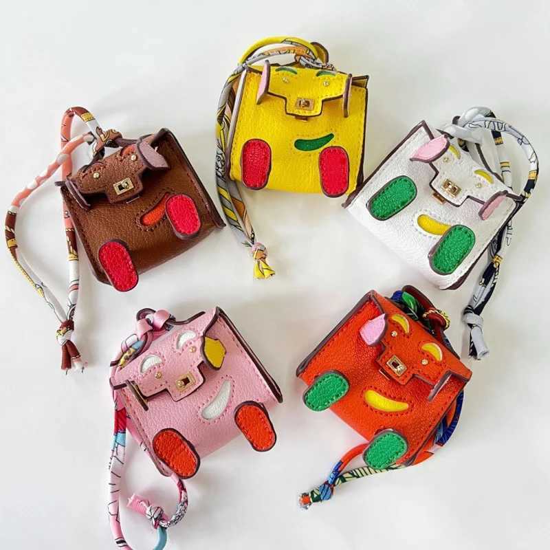 Keychains Lanyards Figurines Mini Leather Handmade Small PU Bag Pendant Earphone Case Fashion Keychain Miniature Coin Purse Decoration H250115