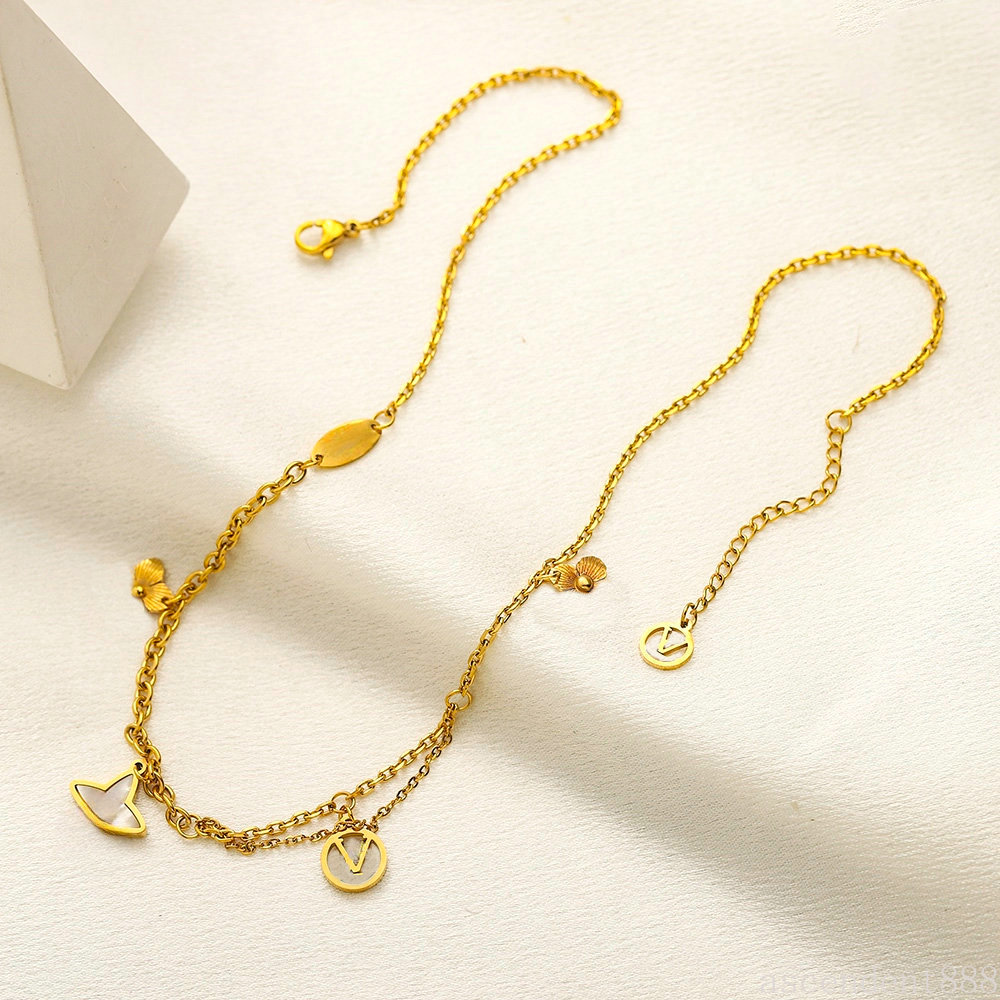 Women Necklaces Luxury Chain 18K Gold Plated Brand Letter Pendant Necklaces Designer Jewelry Accessories Party Gift