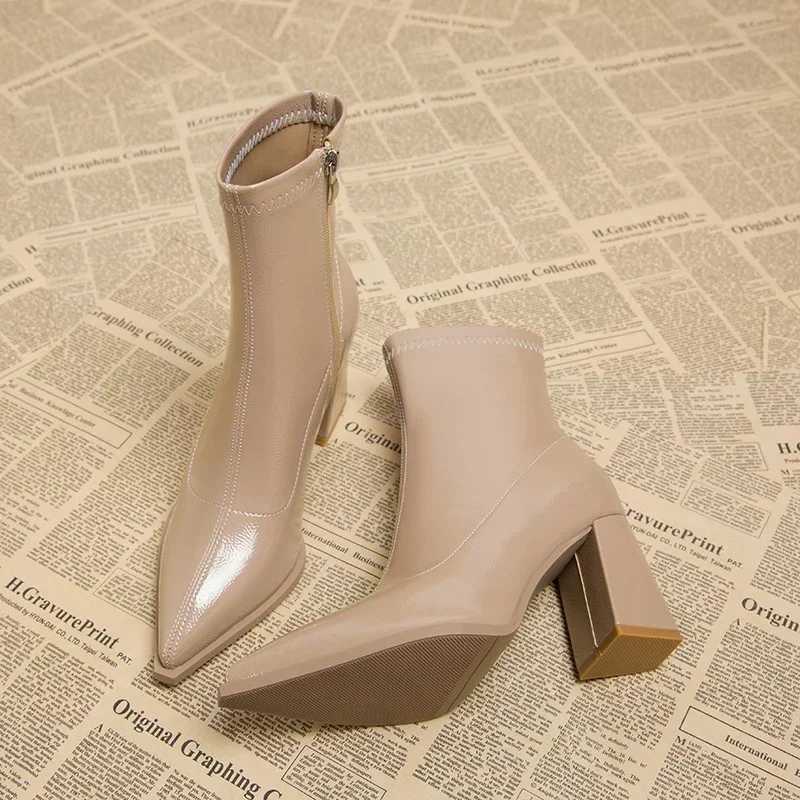 2024 New Fi Solid Color Versatile Womens Boots Comfortable Pointed Toe Temperament Workplace Banquet Womens BootsXJ250217