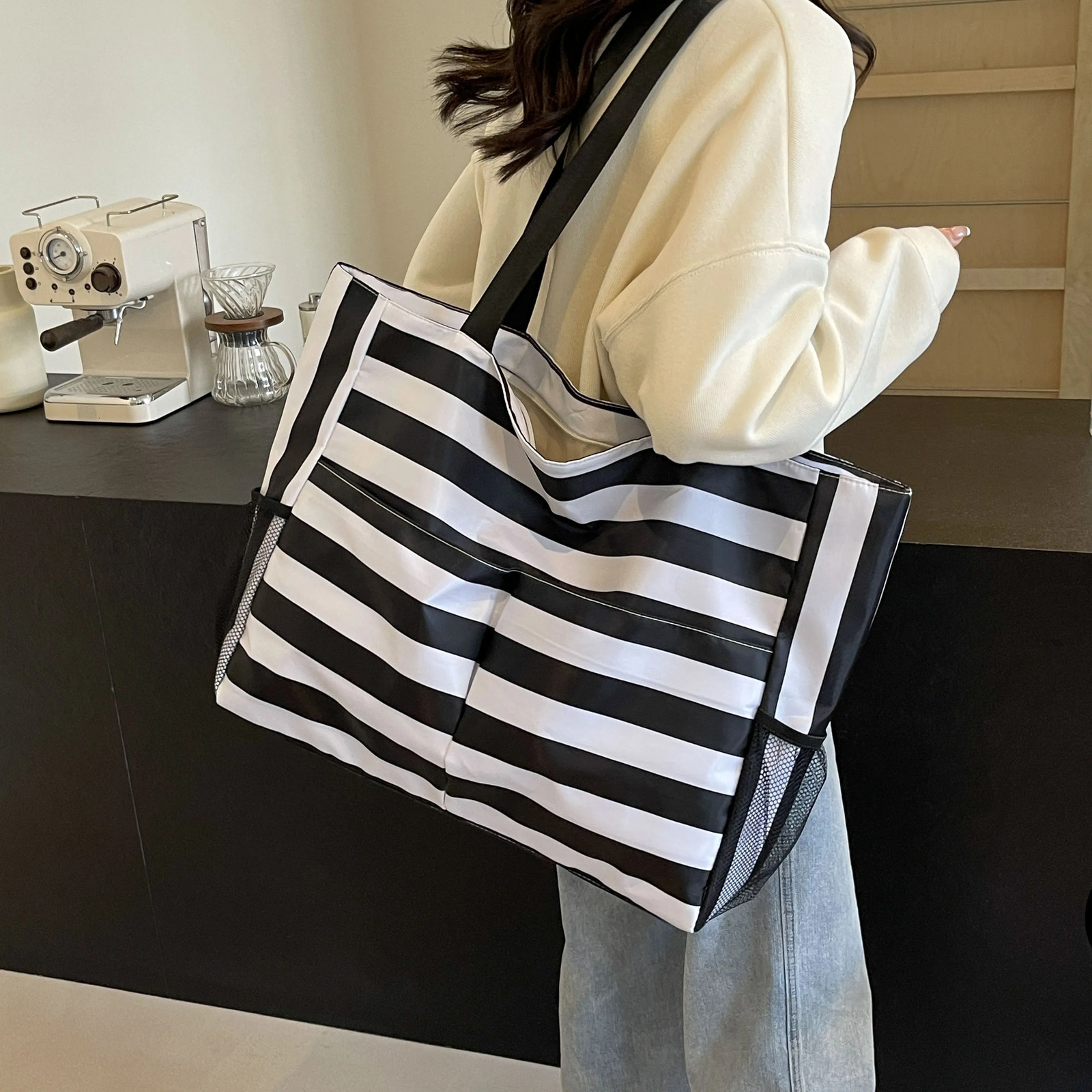 A Large Tote Bag with Multiple Pockets Striped Shape Suitable for Beach Vacations Shopping Trips Travel Commuting.250114