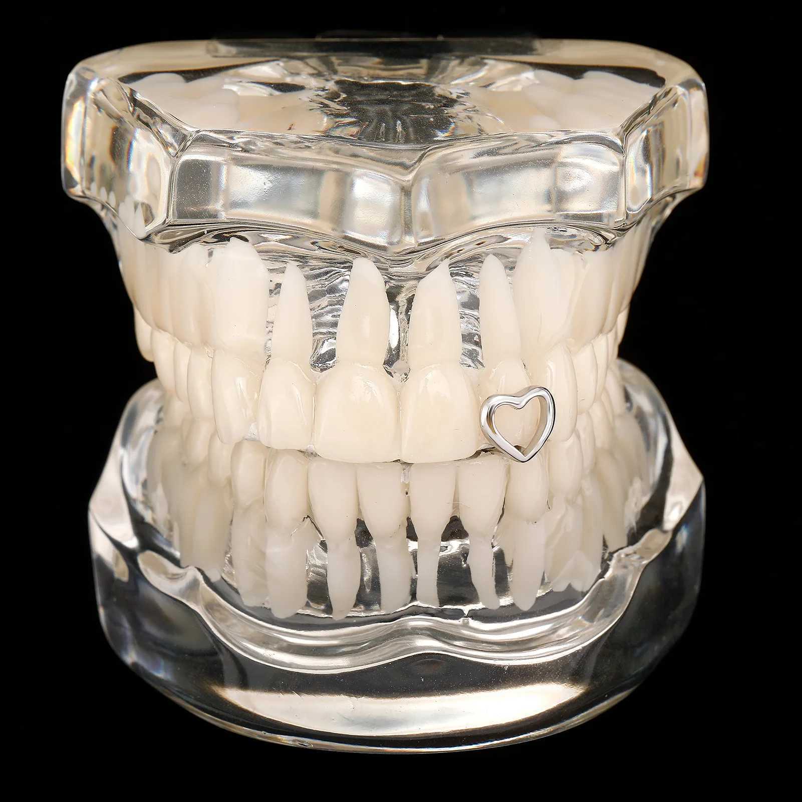 D Z Simple Single Hollow Heart Teeth Grillz Hip Hop Gold Silver Color Tooth Caps For Women Men Jewelry Halloween GiftXJ250114