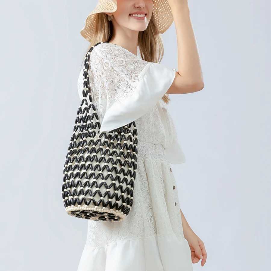 Women Woven hand bag summer design hollow-out wooden bead bucket shoulder bag female Reticulate netted canvas beach handbag Z250115