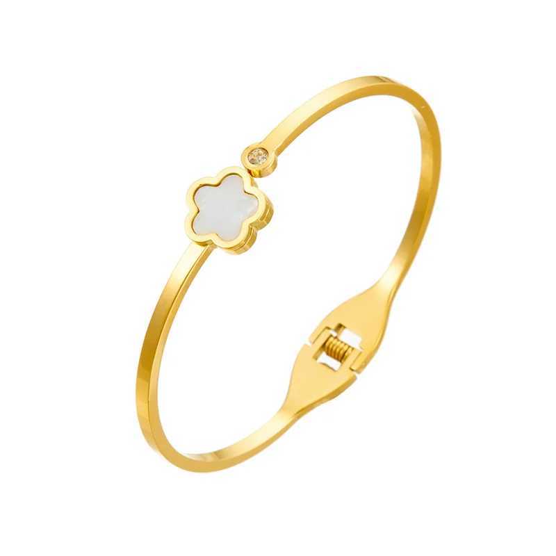 Bangle Titanium Bracelet With Five-leaf Flowers And Four-leaf Clover Does Not Fade In Summer. High-grade Stainless Steel Jewelry Lady H250115