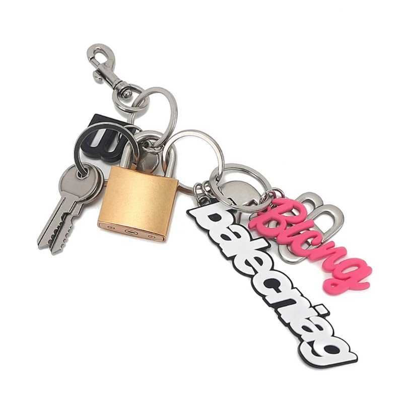 Keychains Lanyards Fashionable metal interesting lock design keychain personalized rdy shaped key accessory suitable for daily carrying H250217