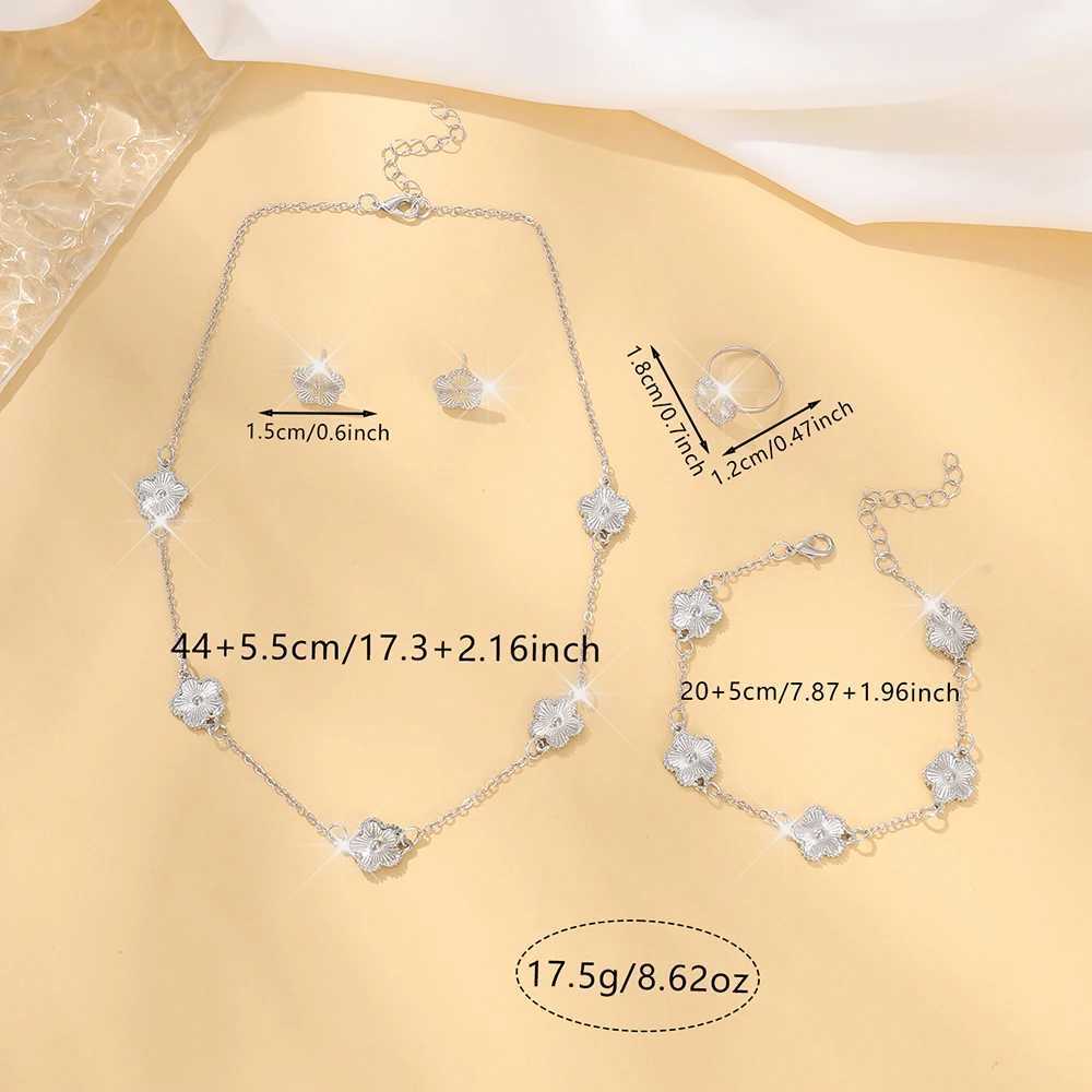 Bracelet Earrings Necklace 5 Piece Set Fashionable Elegant Rhinestone Flower Shaped Decorative Jewelry Necklaces Bracelets Ring Combinations H250115