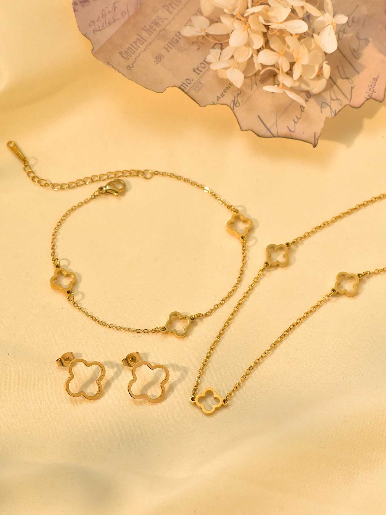 Earrings Necklace Clover necklace earrings bracelet three-piece set elegant design fashionable and versatile show womens unique charm H250217