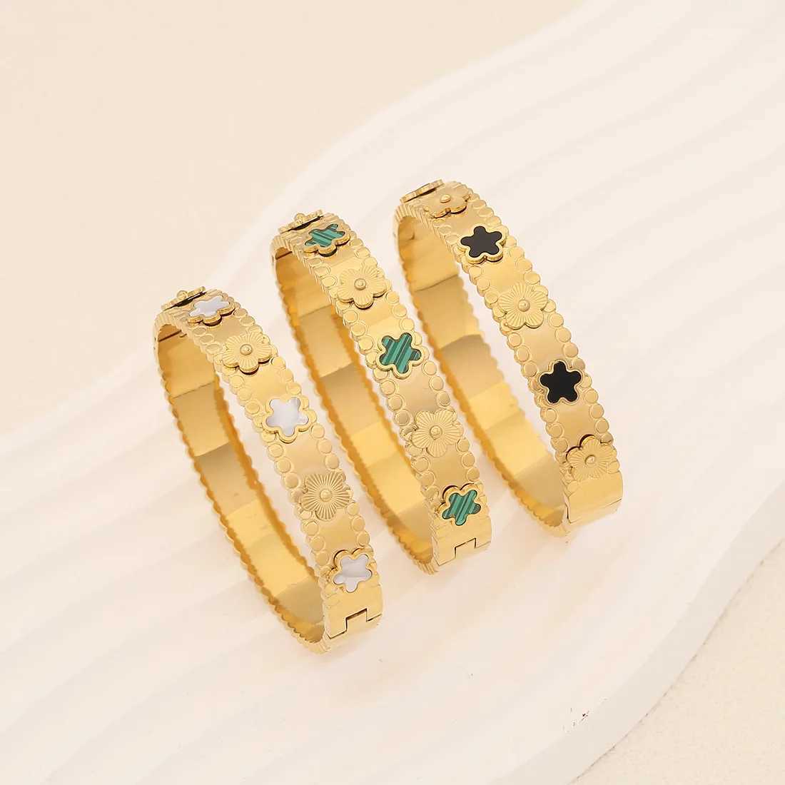Bangle 1Pc Fashion Flower Stainless Steel Bracelet Style Vintage Hand Jewelry H250115