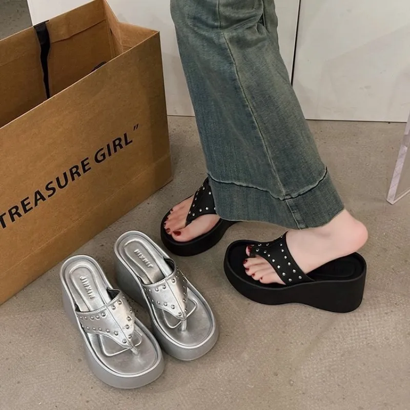 Rivet Wedges Flip ps Women Summer Shoes Round Toe Thick Soled Slippers Fashion Solid Chunky 8cm High Heels Slides Sandals 250213