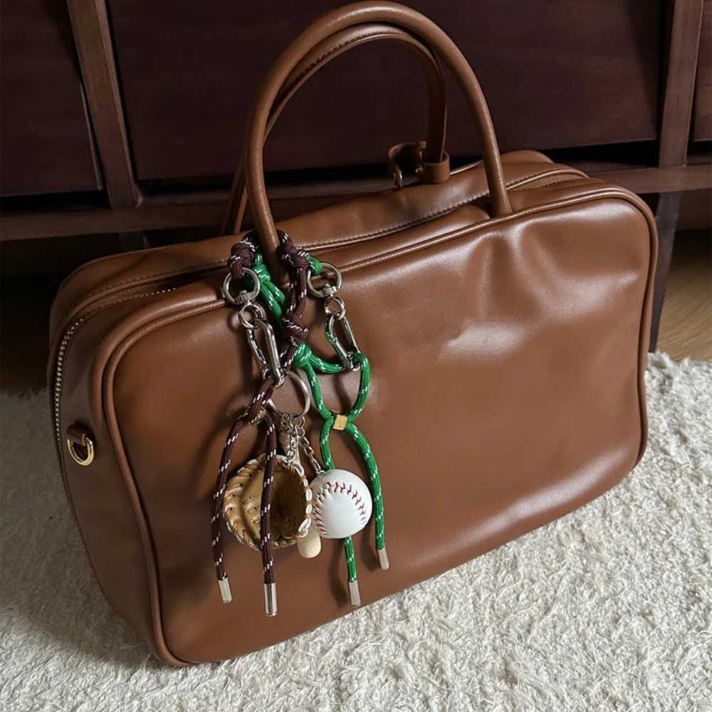 Keychains Lanyards New Multi-purpose Rope Bracelet Colorful Nylon Key Chain Handmade Baseball Pendant Bag Hanging Accessories Couple Style H250115