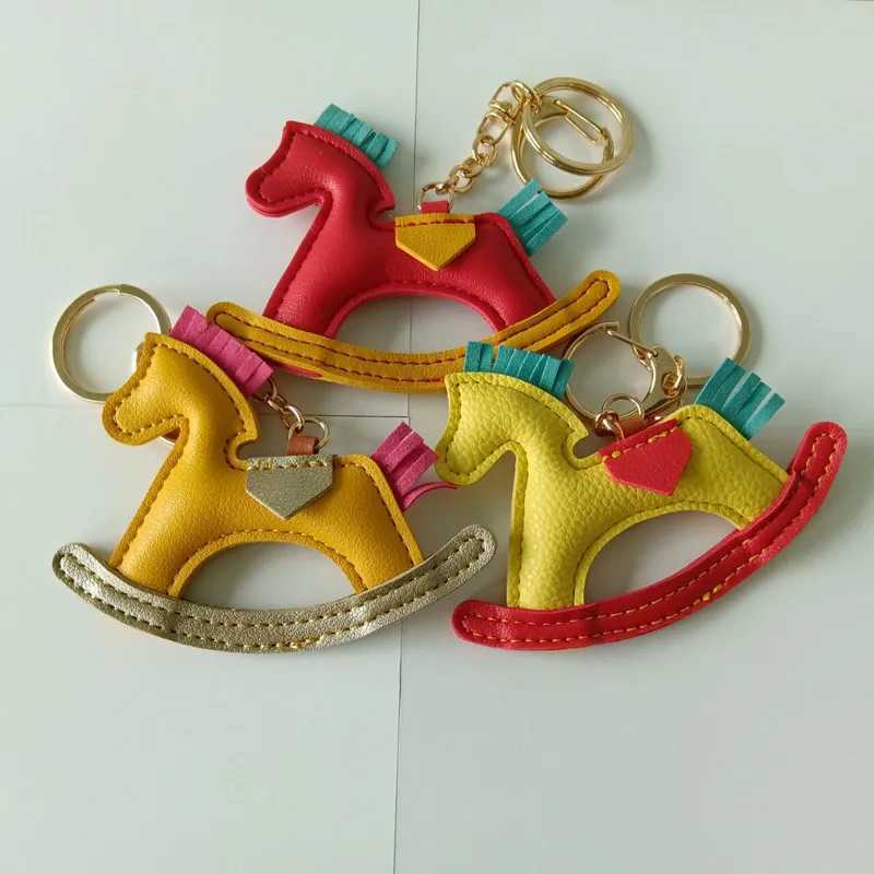 Keychains Lanyards 1Pcs Bright PU Leather Keychain Double sided Car Thread Small Gift Metal Pendant Key Chain Simple KeyChains Keyholder H250115