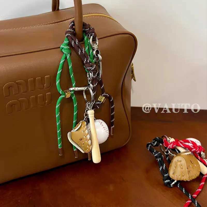 Keychains Lanyards Handmade Woven Braided Keychain Bag Pendant Phone Ornament Hanging Decoration Cool Cute Tassel Sweet Key Buckle H250115