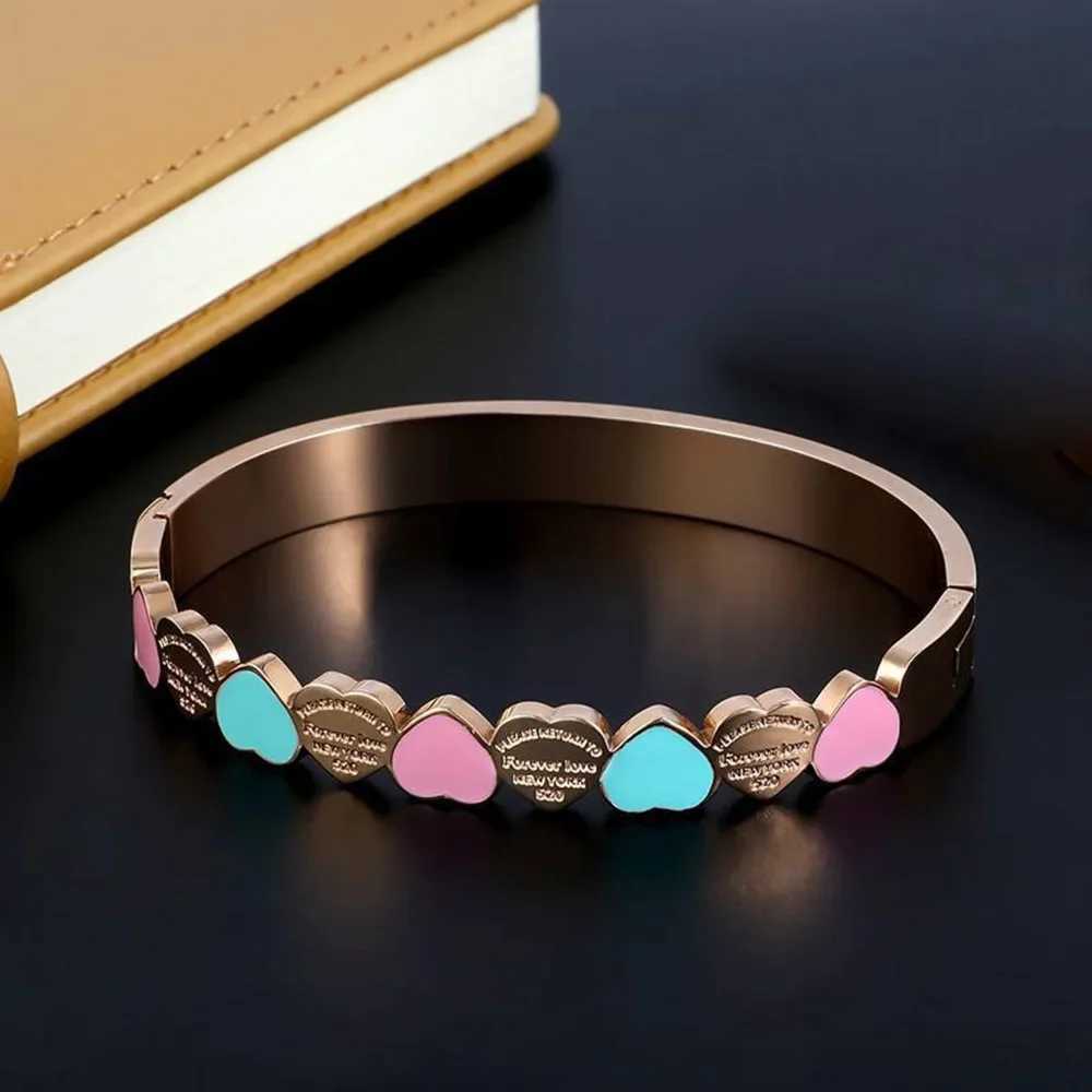 Bangle Forever Love Gold Color Heart Bracelets Bangles Blue Pink Enamel Bracelet for Women Wedding Fashion Jewelry Gift H250115 MWD6