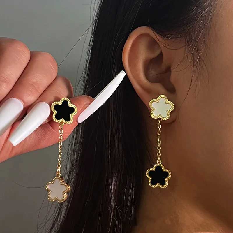 Stud New Simple Lucky Five-leaf Flower Fritillary Tassel Earrings for Women Fashionable Daily Accessory Party Jewelry Birthday Gifts H250115