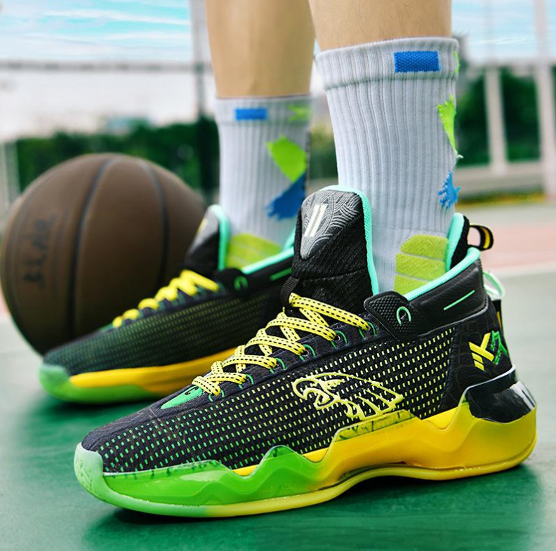 Men Women Sports Shoes Fashion Thick Sole Wear-resistant Basketball Shoes Design Sense Handsome Multi Color Free shipping