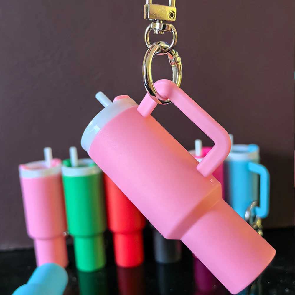 Keychains Lanyards 3/5/6pcs Mini Tumbler Keychain Cup for School Bag Key Ring or Lip Balm Detachable H250115