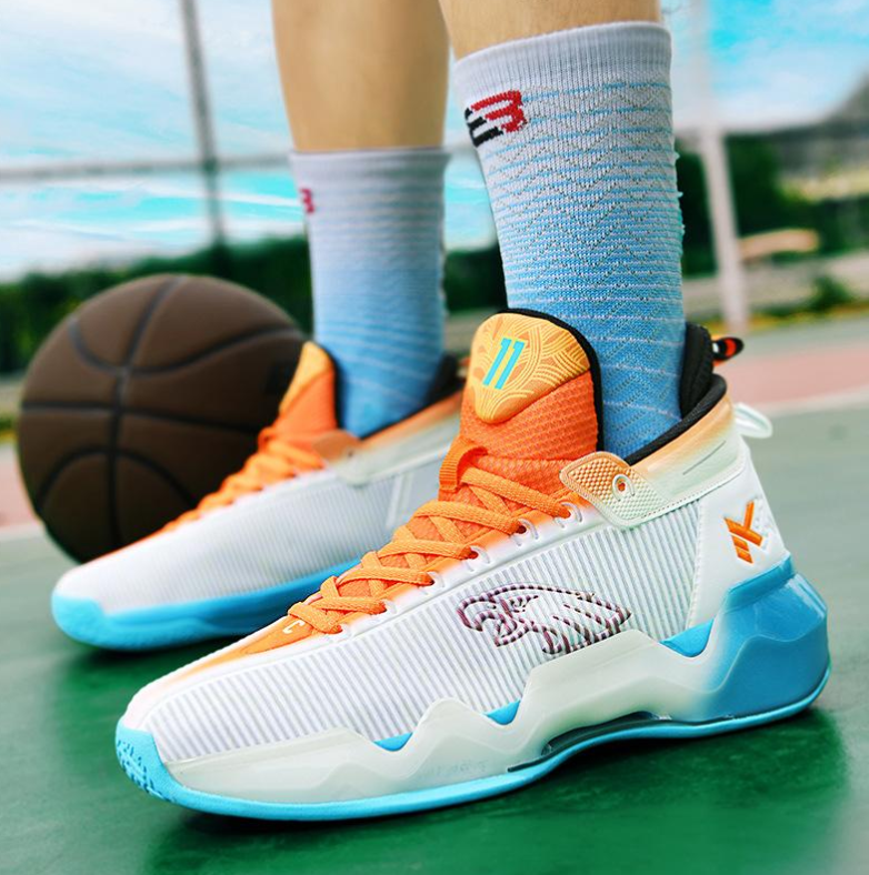 Men Women Sports Shoes Fashion Thick Sole Wear-resistant Basketball Shoes Design Sense Handsome Multi Color Free shipping