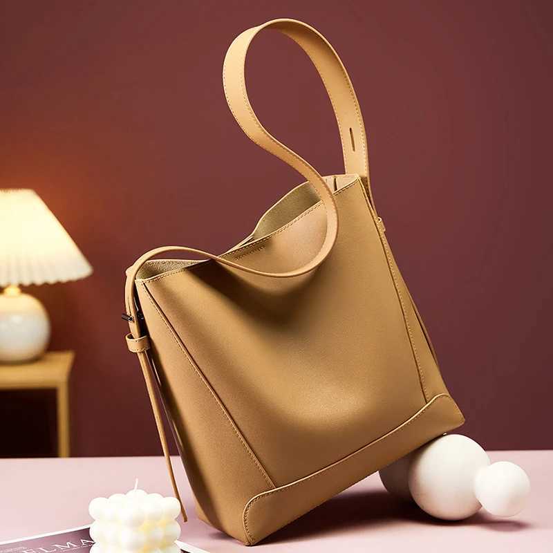100% Genuine Leather Women Shoulder Bag Large Capacity Cowhide Bucket Bags Fashion Casual Female Crossobdy Bag 2391 Z250115