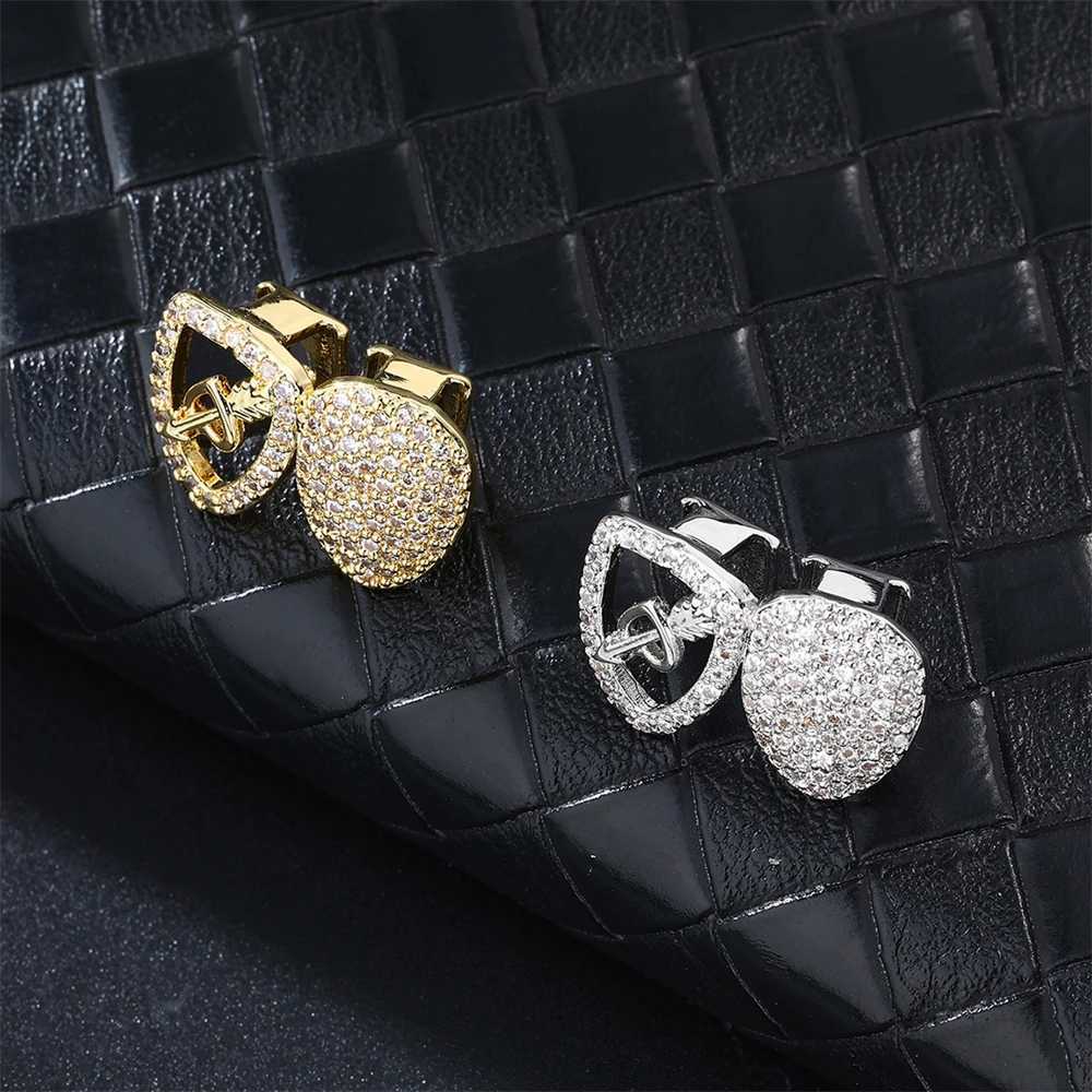 D Z New Fashion 2pcs/lot Iced Out CZ Stones Paved Hollow Teeth Grillz For Men Women Top Bottom Charm Grills Party Jewelry GiftXJ250114
