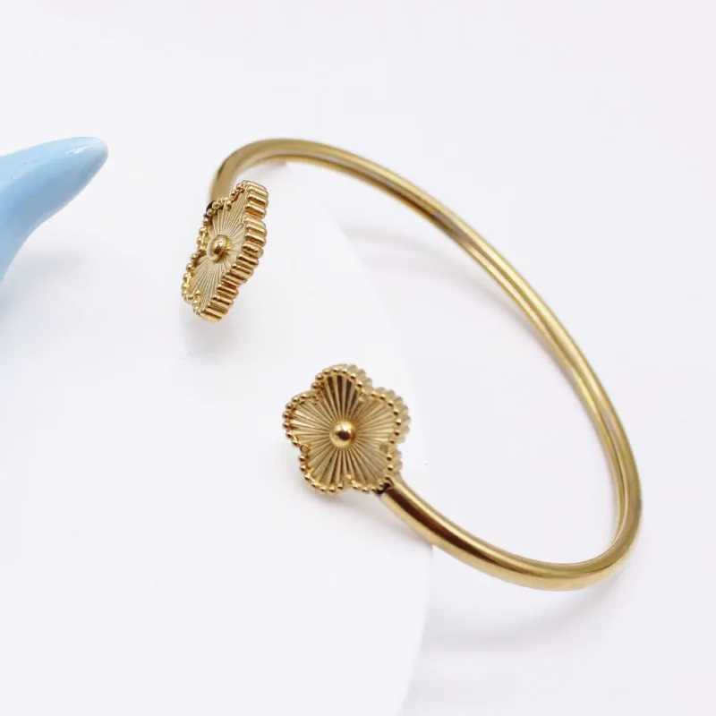 Bangle Original stainless steel five leaf flower plant petal bracelet for girls jewelry womens birthday H250115
