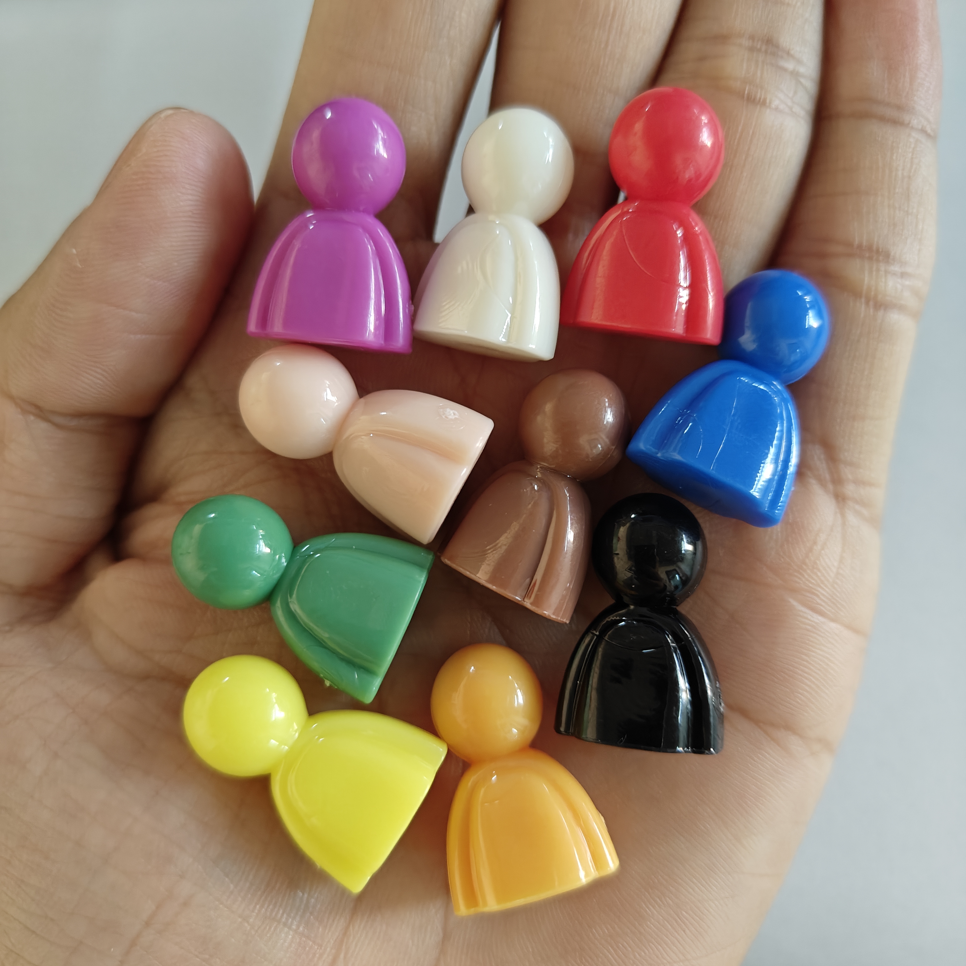 Board Game Pieces Plastic Tokens Board Game Accessories 10 Colors