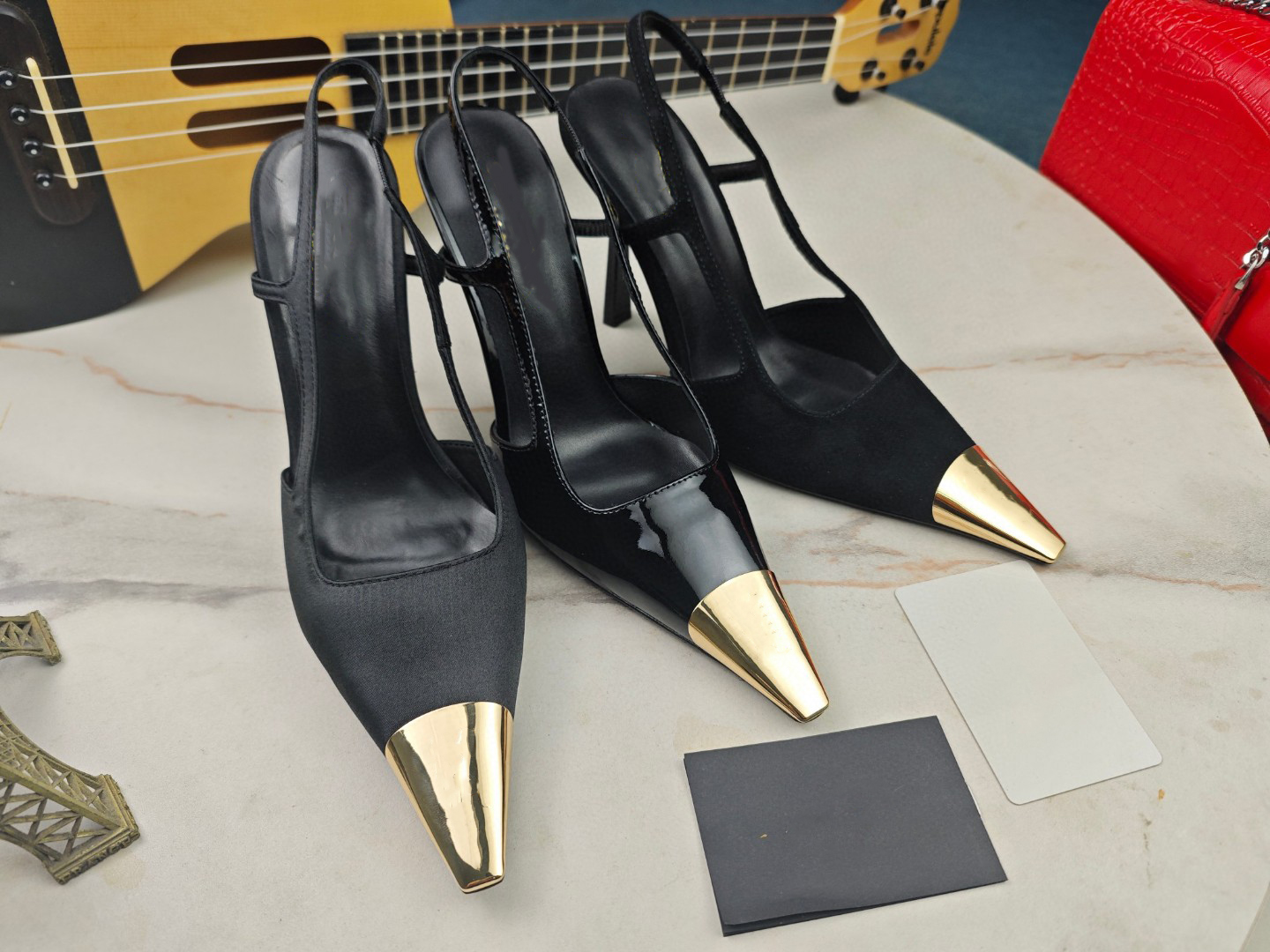 Top Designer Party Wedding Shoes Bridal Women's Sandals Fashion Sexy Dress Shoes Jewel Crystal Buckle Embellished Heels Pointed Toe Heels With Box