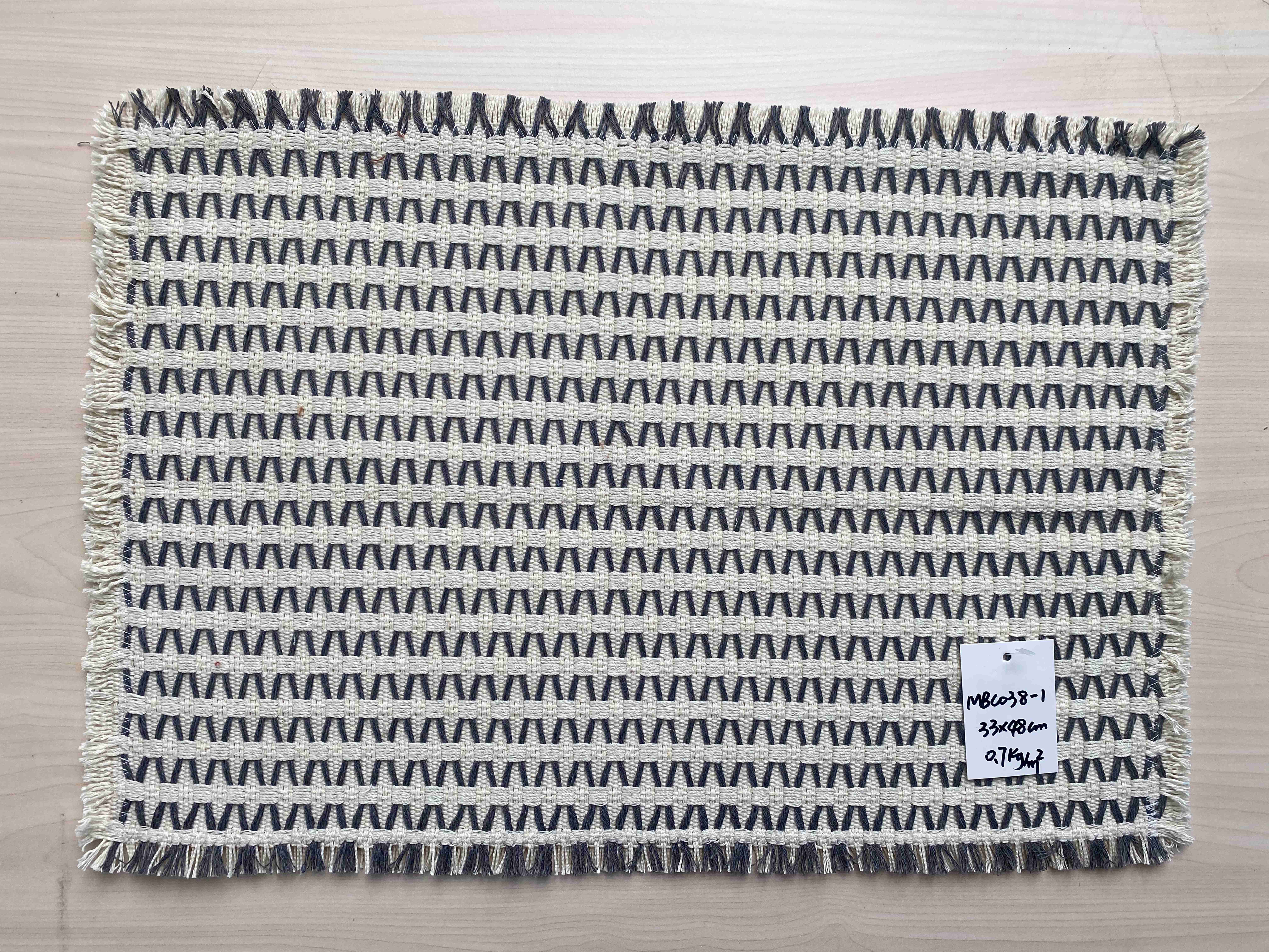 Durable Handwoven Cotton Kitchen Table Mat - Environmentally Friendly Material
