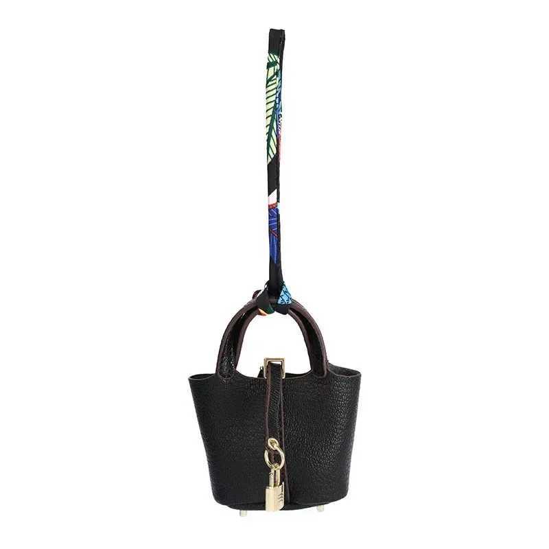 Keychains Lanyards Other Event Party Supplies Mini Earphone Bag High end Womens Small Pendant Decorative Leather Car Keychain Girl mouth red envelope 