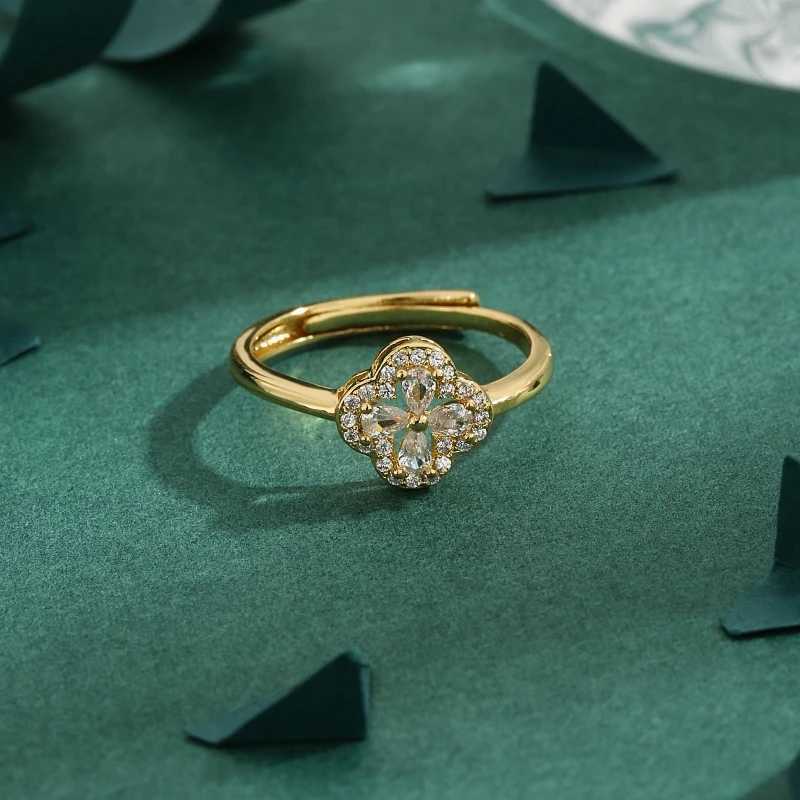 Cluster Rings One of high quality 18kGold Ring Women Engagement Anniversary Wedding Four Leaf Clover Trendy Classic Womens gift H250115