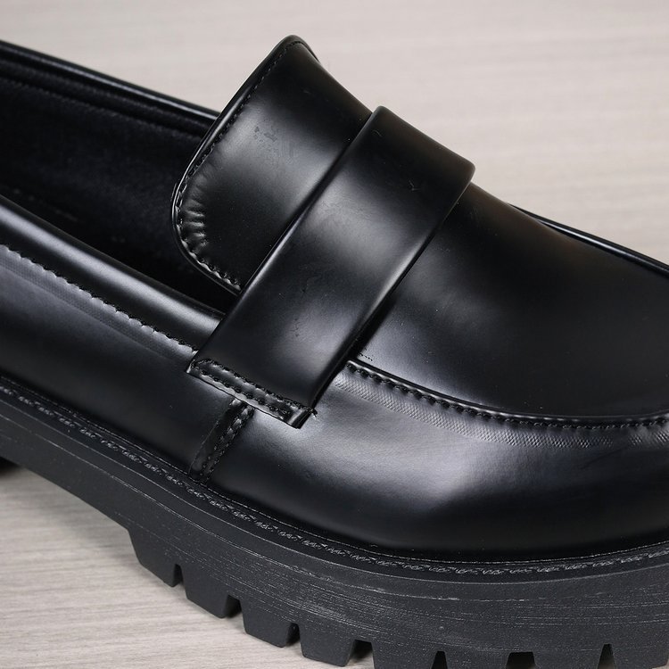 Versatile Leather Shoes women 2025 new spring thick sole academy style single shoes ins fashion shoes