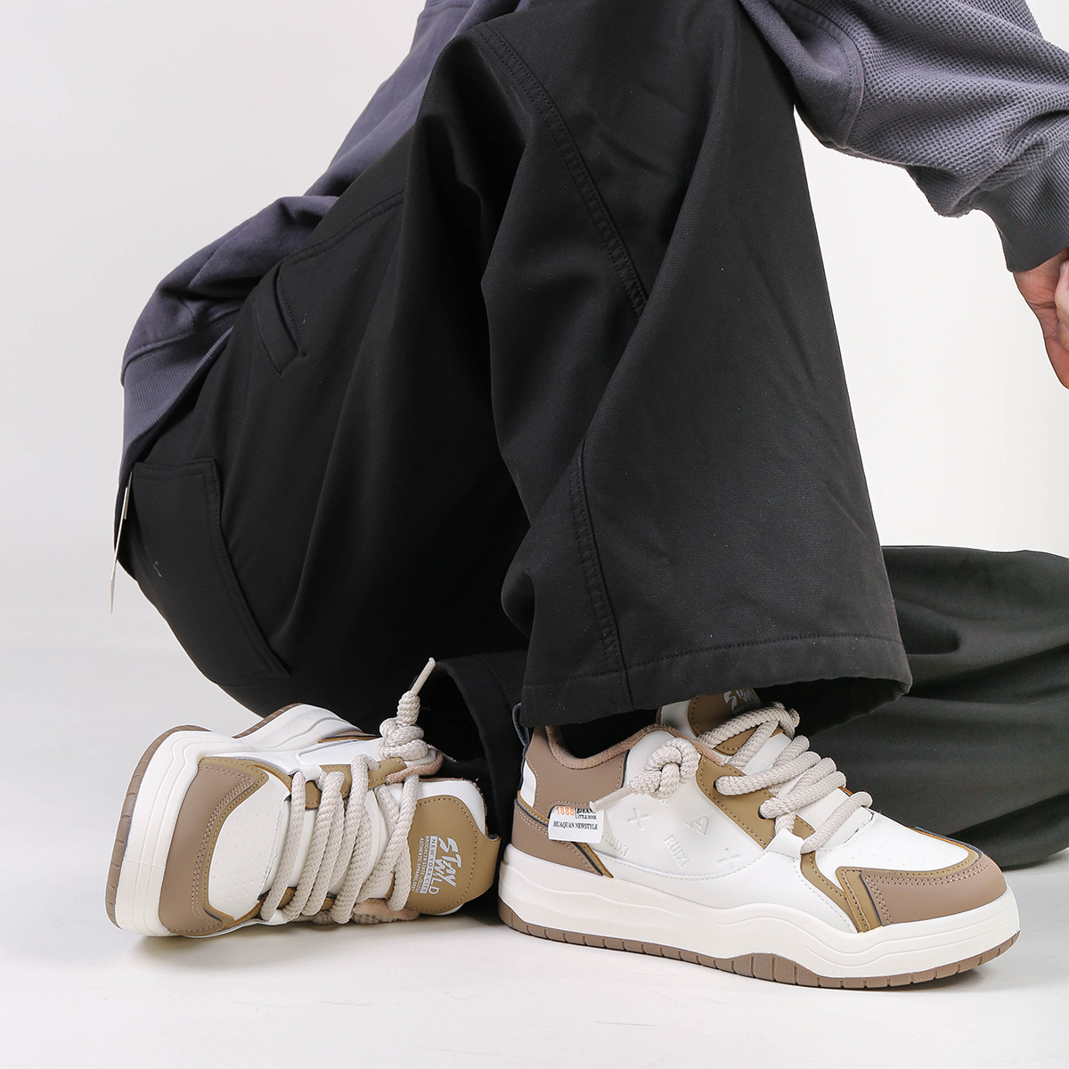 Men Casual Shoes Fashion Plush Warm Cotton Trendy High-end Versatile Triple Black White Coffee Free shipping