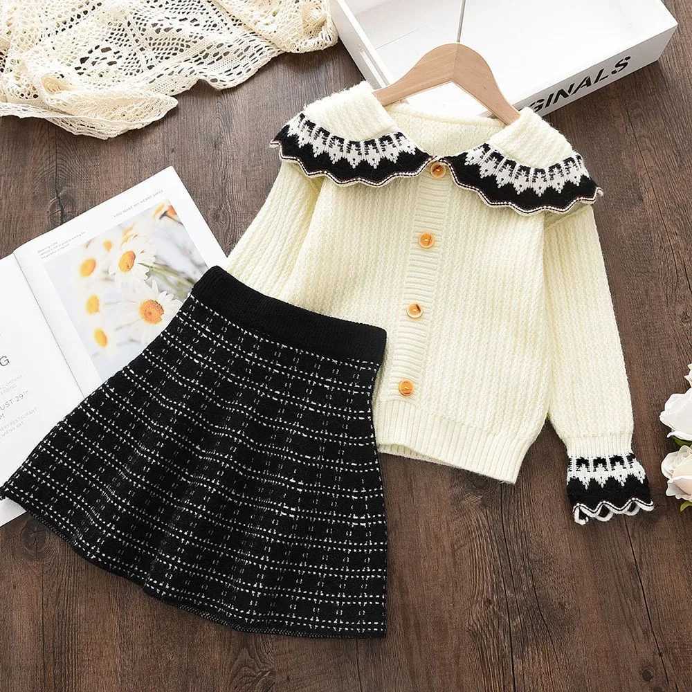 Bear Leader Girls Suits Winter Lace Collar Solid Color Longsleeved Sweater Halflength Pleated Skirt 2piece Sets 26 Years Old L250926IOK1