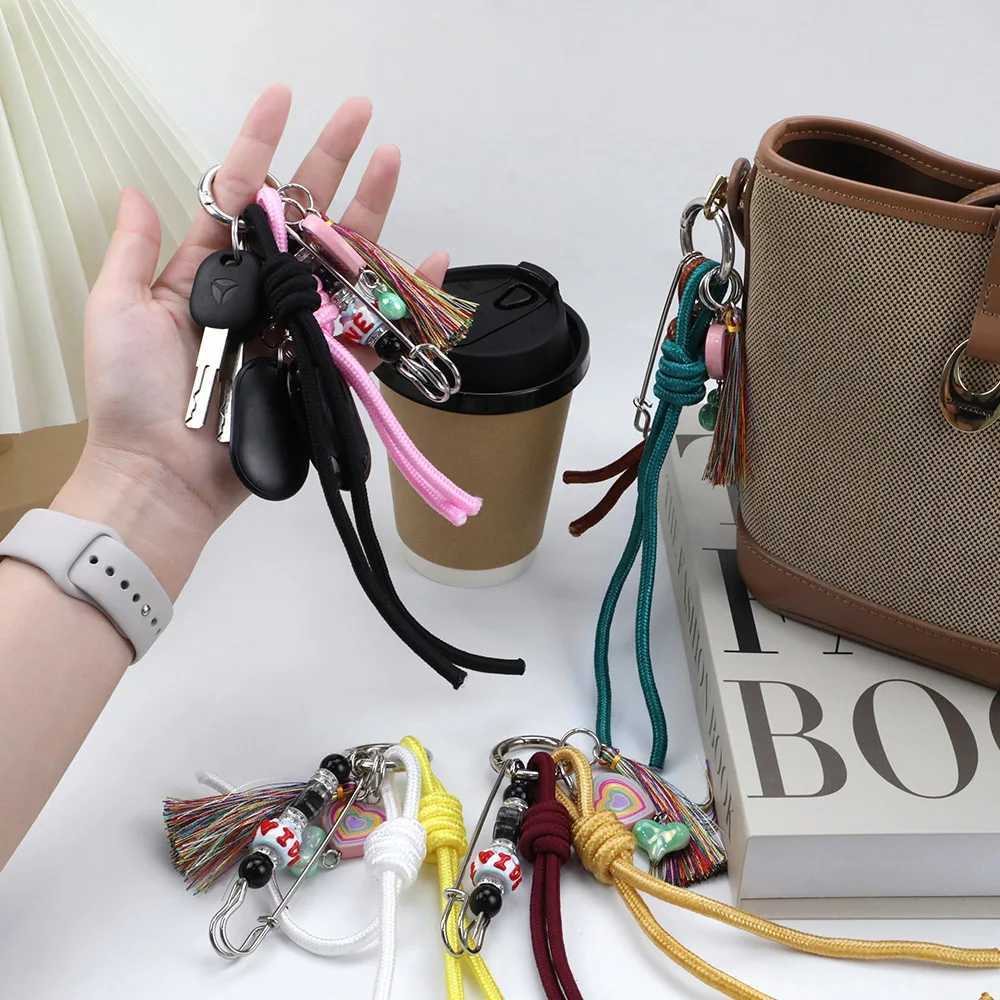 Keychains Lanyards Bag Parts Accessories 2024 New Woven Rope Keychain Decoration Hanging Korean Style Acrylic Bead Heart Tassel Phone Case Charms Y2k 