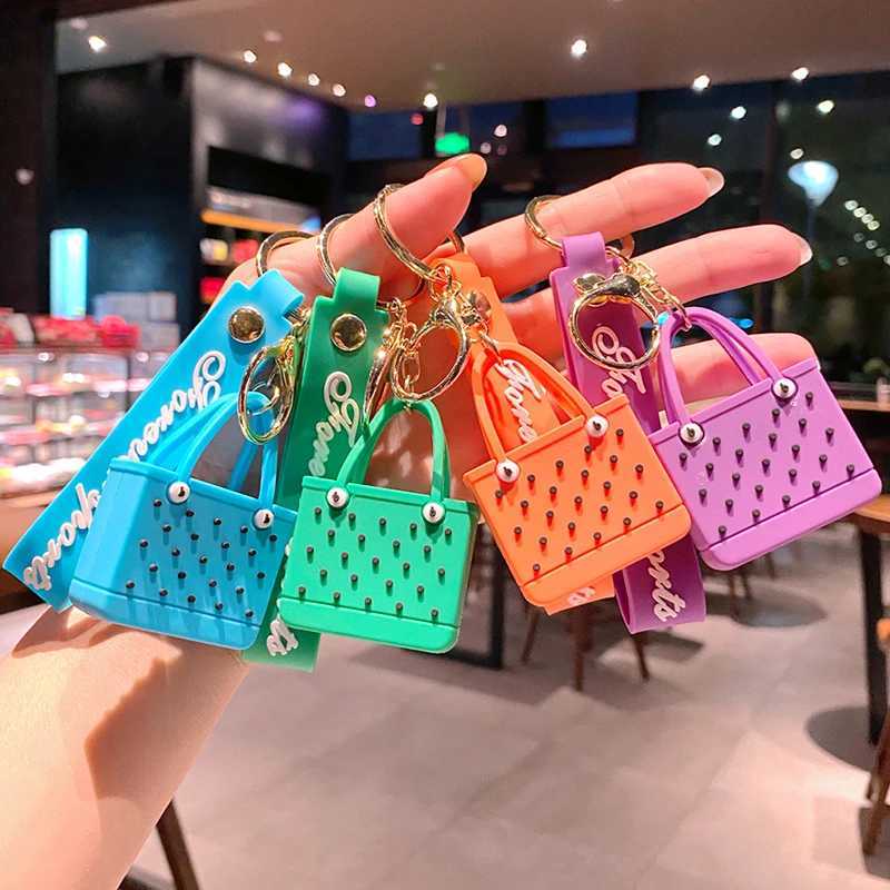 Keychains Lanyards DIY Cute Beach Hole Bag Keychain Portable Simple Mini Car Key Chain Soft Sile Fashion Seaside Big Basket Hanging Ornaments H250115