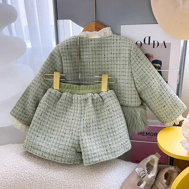 Clothing Sets Winter girls fashion plus wool suit little girls cute little perfume fluff warm two-piece baby girls baby clothes Y241129MMXE