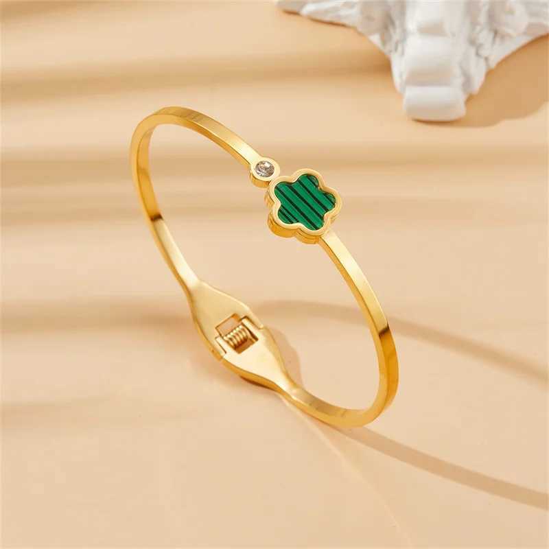 Bangle Titanium Bracelet With Five-leaf Flowers And Four-leaf Clover Does Not Fade In Summer. High-grade Stainless Steel Jewelry Lady H250115